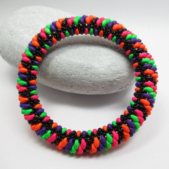 Neon Superduo Bangle - Picture 3 of 9